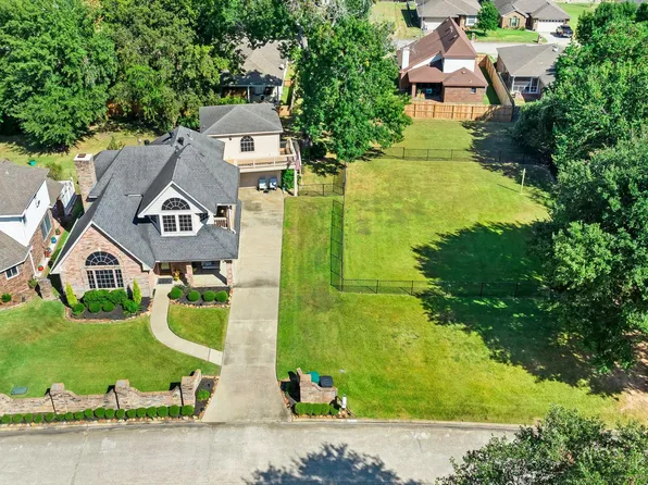 6971 Breezy Point, Willis, TX 77318