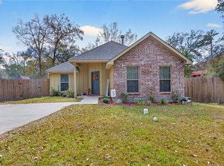 27452 John Ln, Lacombe, LA 70445