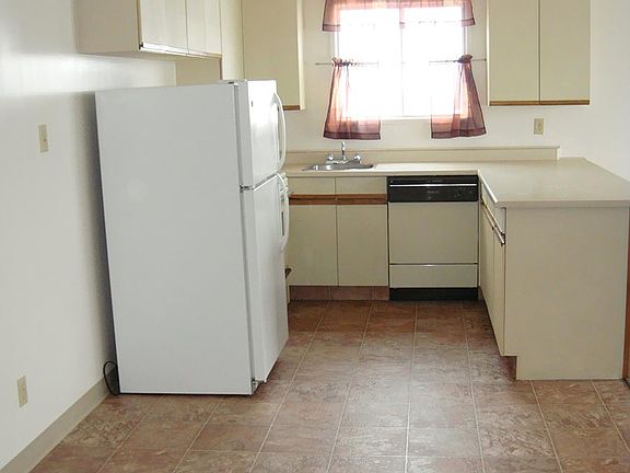 2nd image of 1919 7th St E #886947