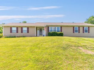 4019 Tara Pl, Villa Ridge, MO 63089