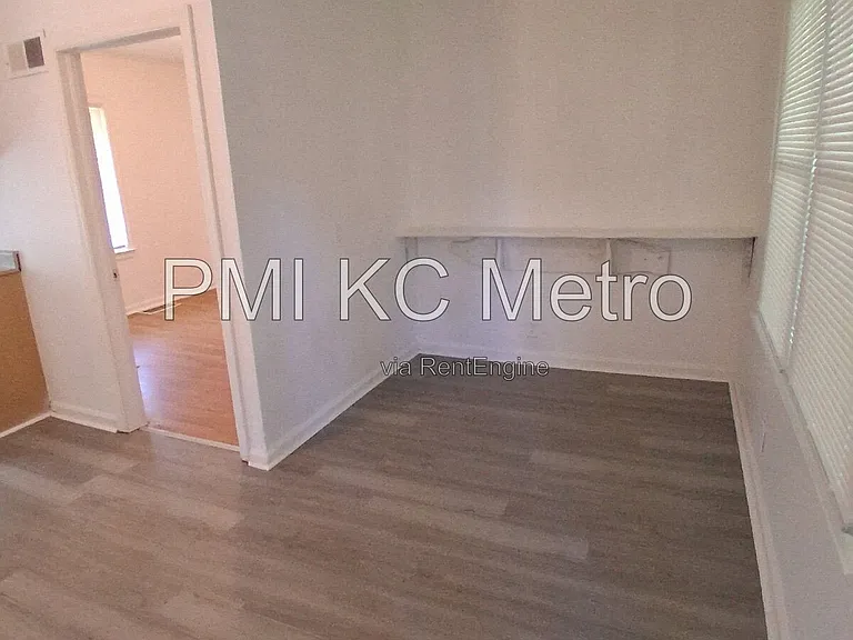 26 S Central St #9 — Photo 1