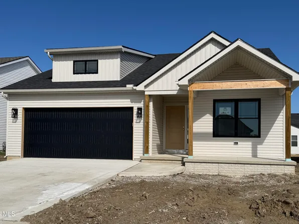 5025 Easton Dr, Oregon, OH 43616