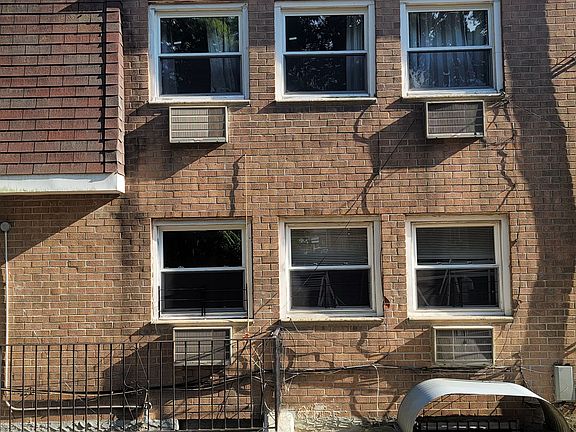 4th image of 185-07 104th Ave