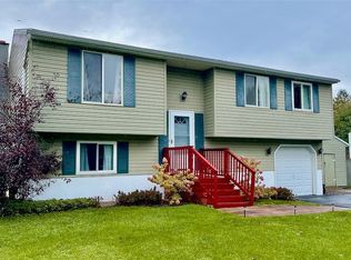 9590 Tagus Ln, Brewerton, NY 13029