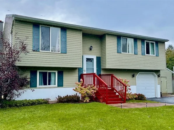 9590 Tagus Ln, Brewerton, NY 13029