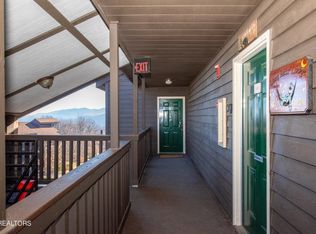1380 Ski View Dr APT 1305, Gatlinburg, TN 37738