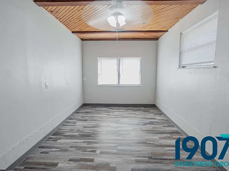608 N Janeway Ave — Photo 24