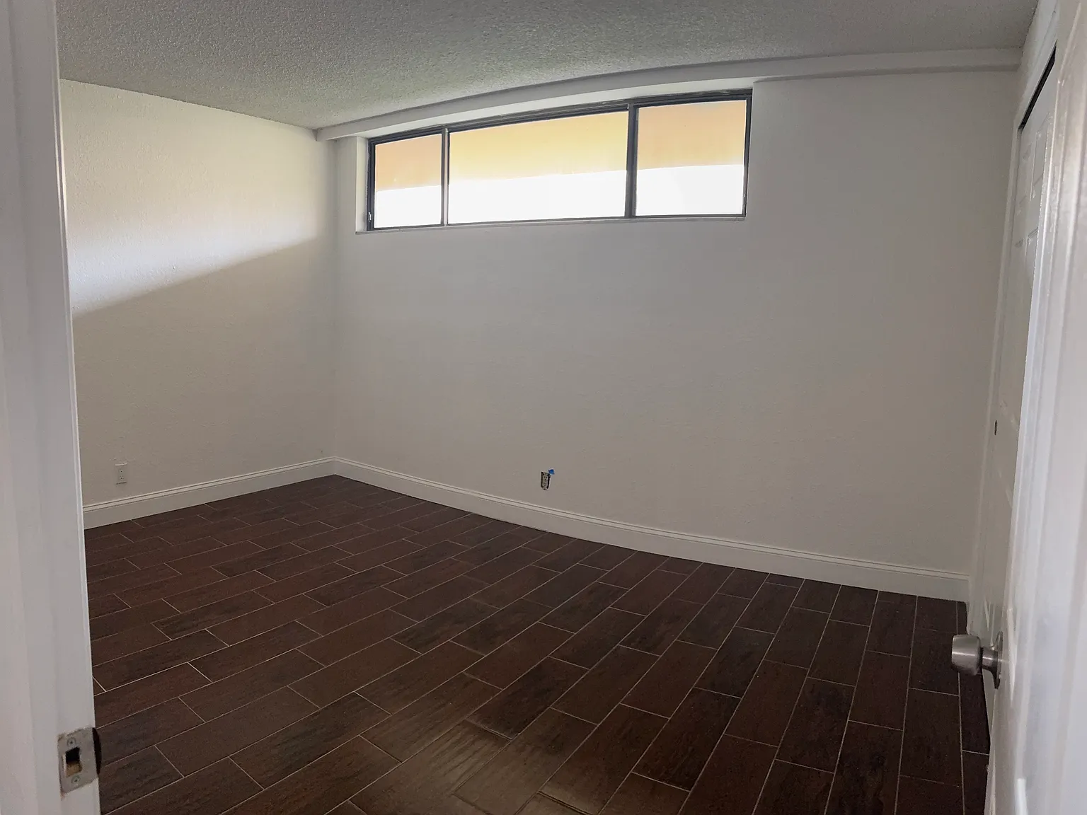 2 bed, 1050 sqft, $1,995 — Photo 4
