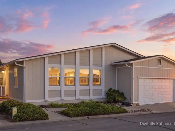 623 Via Santa Cruz, Vista, CA 92081