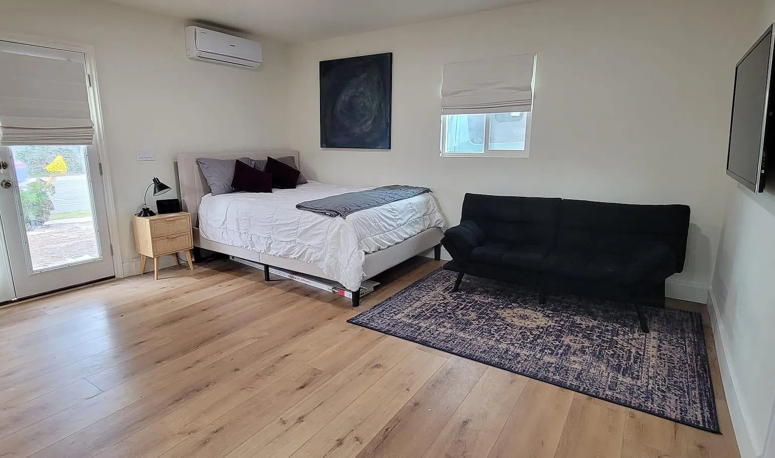 Studio, 420 sqft, $2,400 — Photo 2
