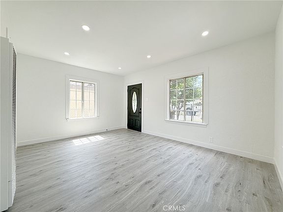 4th image of 10346 Kalmia St