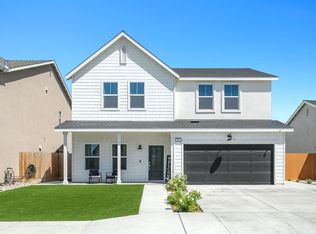 452 University Dr, Lemoore, CA 93245