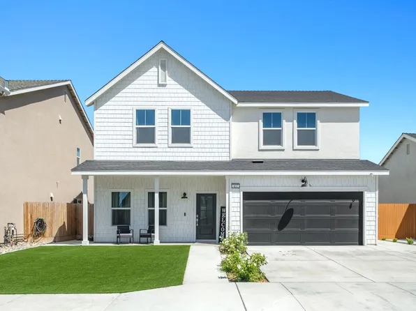 452 University Dr, Lemoore, CA 93245