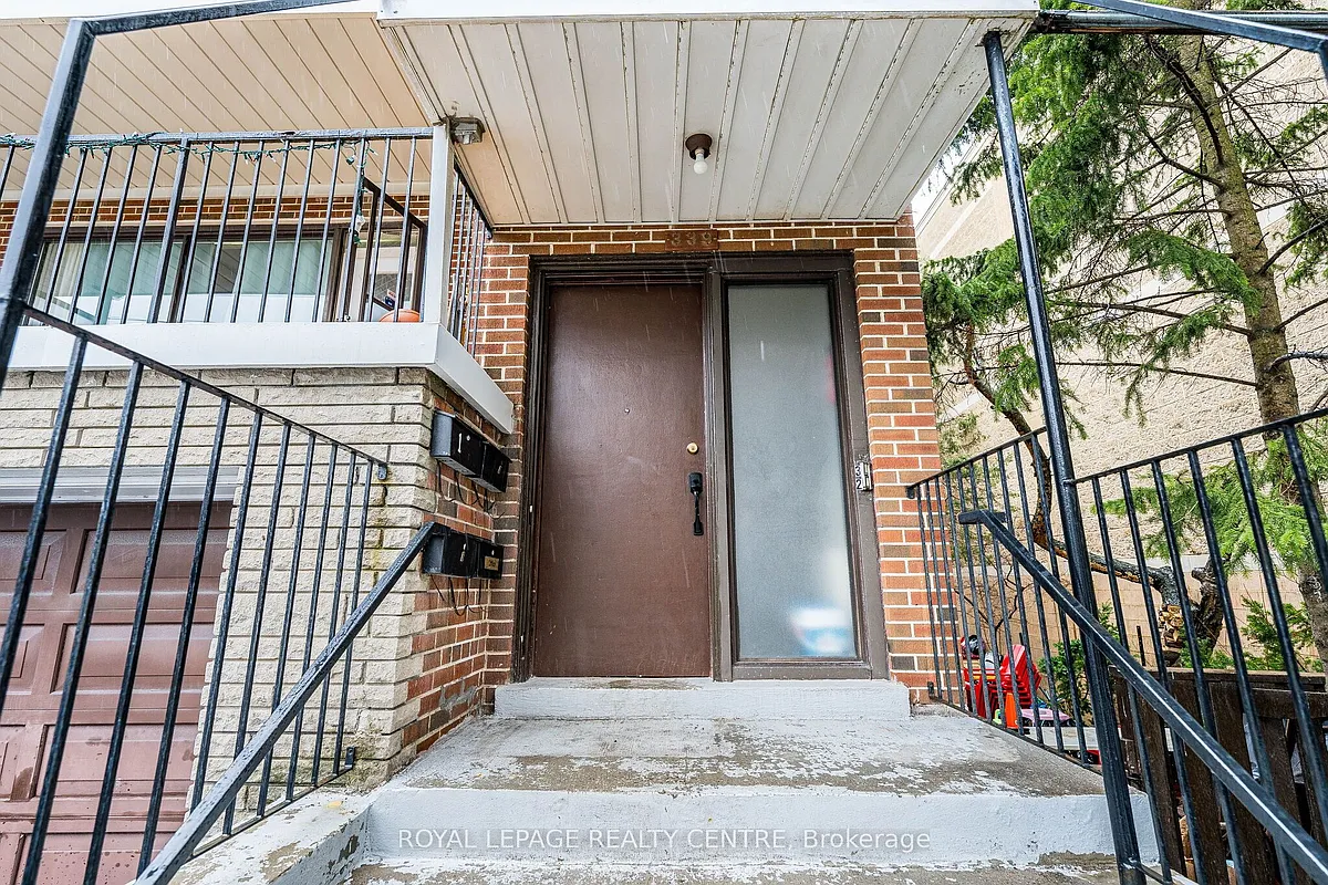 Building Photo - 339 Sheppard Ave E #3
