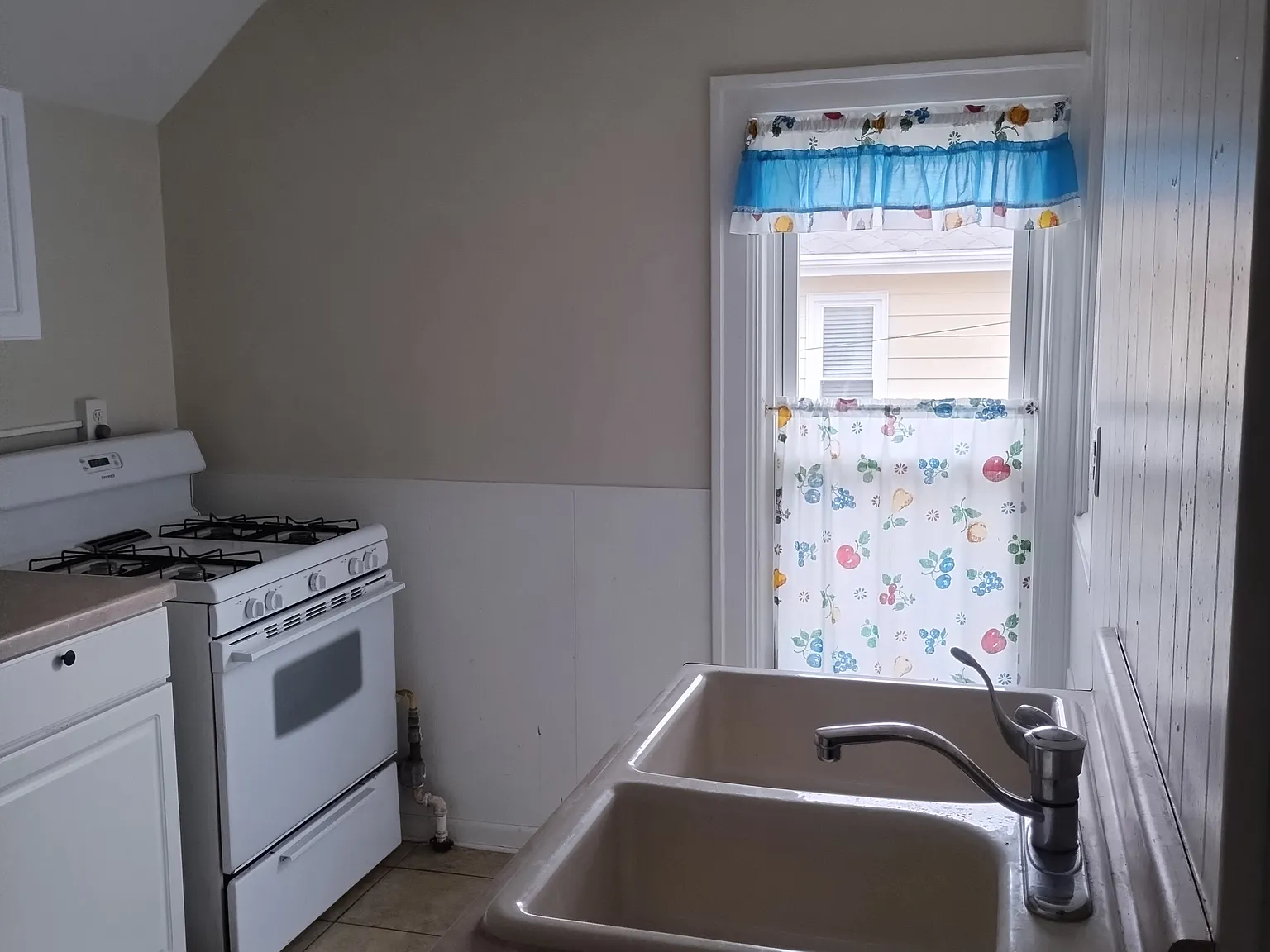 1 bed, 600 sqft, $700 — Photo 4