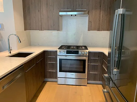 Rented by Lin Pan Realty Group LLC | media 15