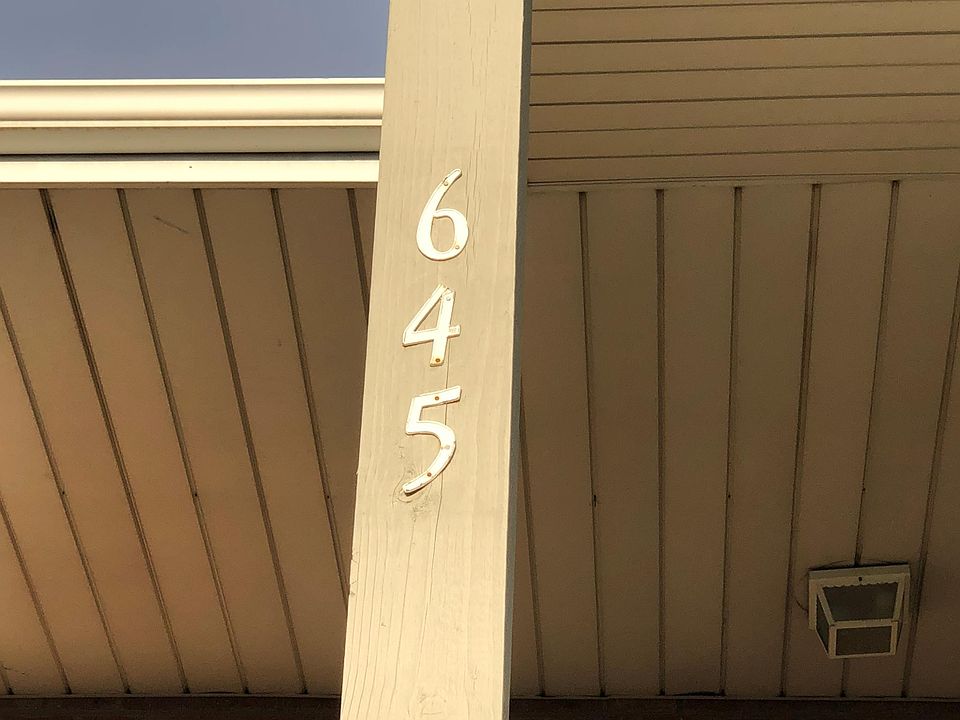 1st image of 645 Swan Dr APT 1A