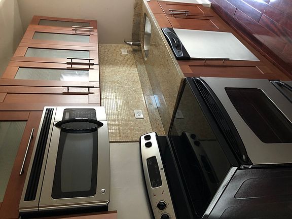 3rd image of 1211 N La Salle St #1704