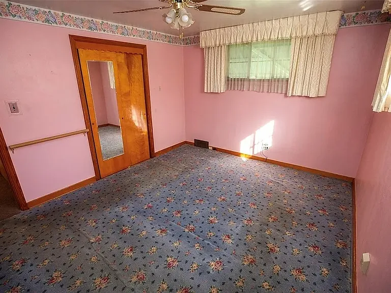 123 E Mifflin St — Photo 5