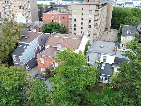 3rd image of 1266 Queen St
