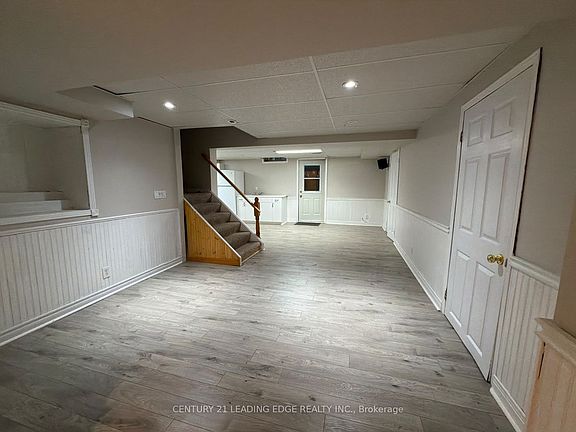 3rd image of 1237 Fieldstone Cir