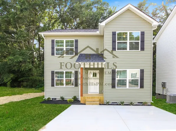 104 Crown Ct, Williamston, SC 29697