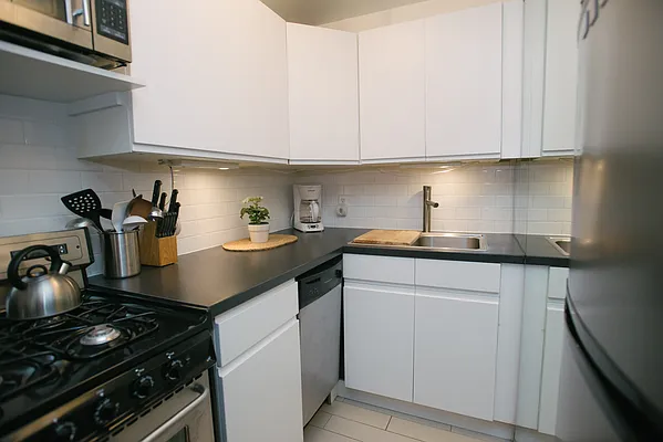 Rented by Compass | media 14