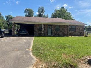 17 Crescent Park Dr, Dewitt, AR 72042