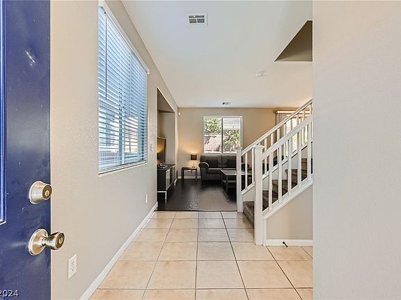 4th image of 8884 Kingswood Dr