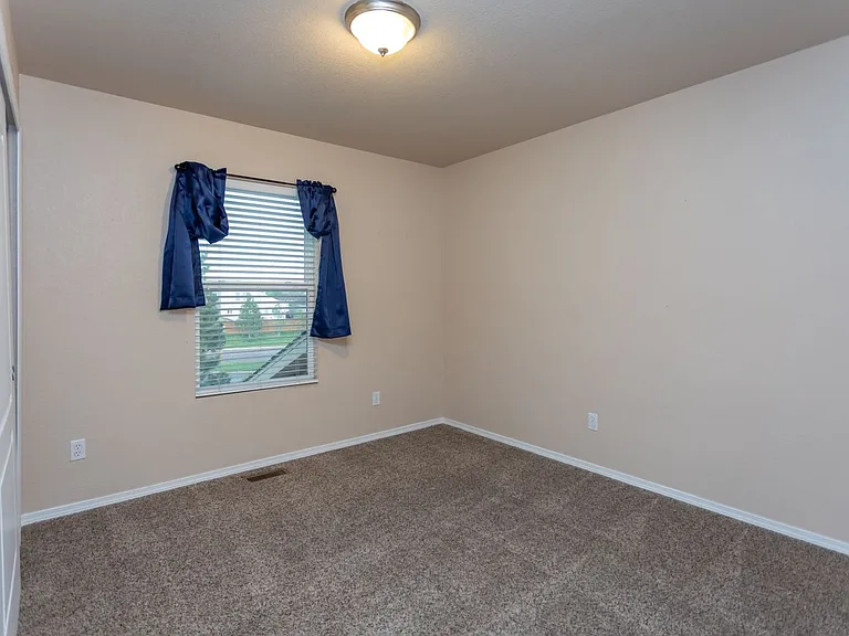 6563 Silverwind Cir — Photo 20