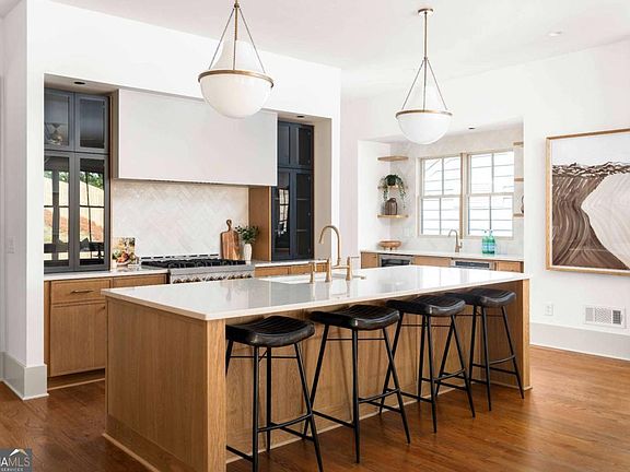 2nd image of 339 Glendale Ave