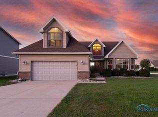 5065 Chardonnay Ln, Oregon, OH 43616
