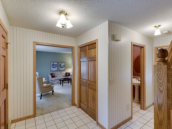 5th image of 6065 Annapolis Ln N