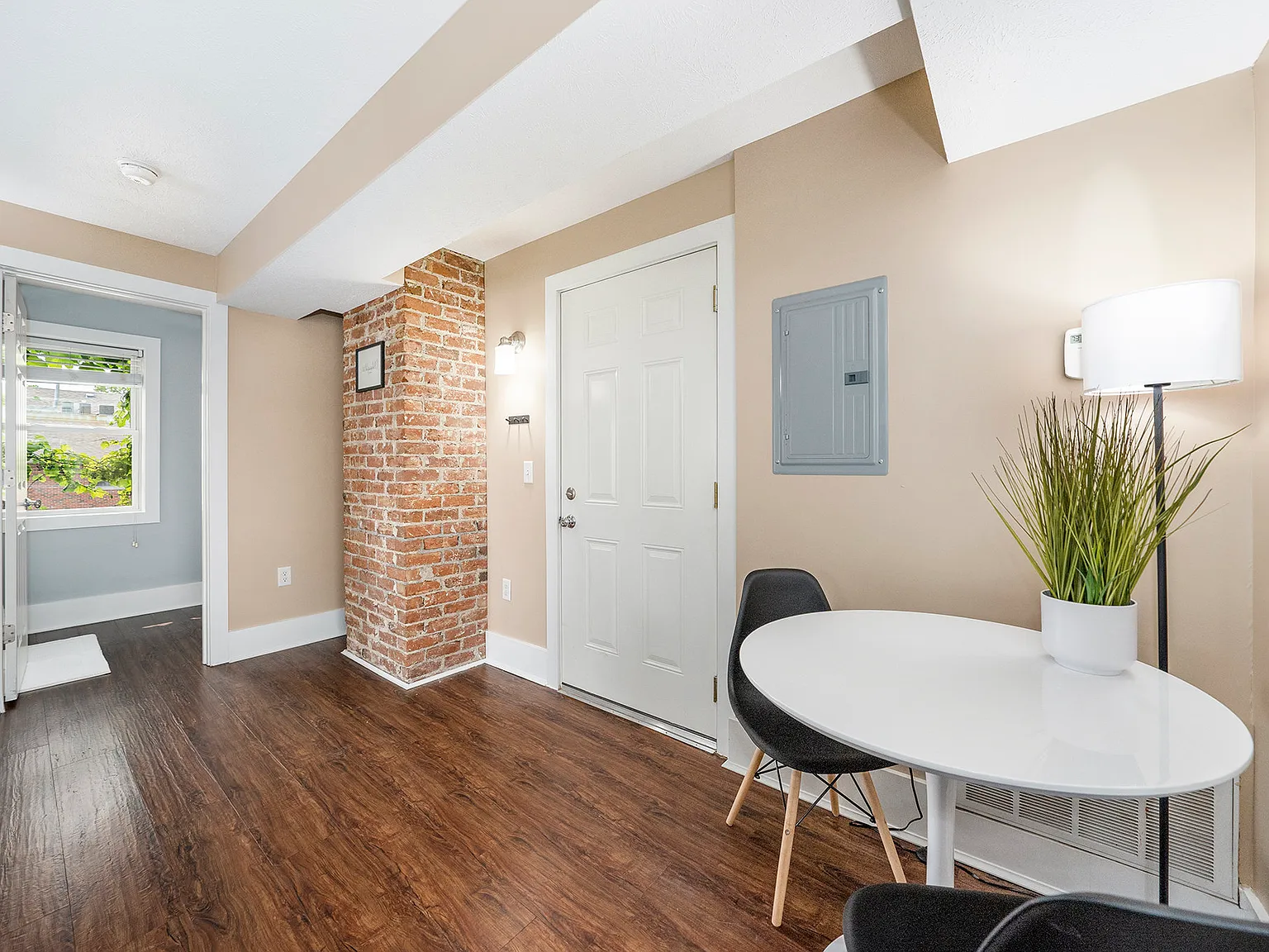 Studio, 415 sqft, $1,600 — Photo 3