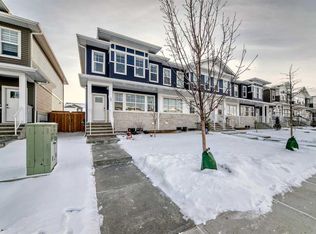 197 N Dawson Way, Chestermere, AB T1X 2R7