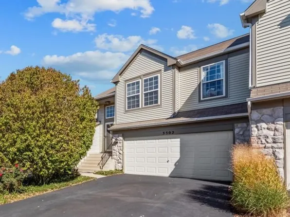 3302 Bromley Ln, Aurora, IL