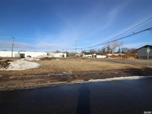 185 2nd Avenue E, Shaunavon, SK S0N 2M0