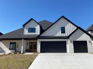 205 Haywood Dr, Little Rock, AR 72223