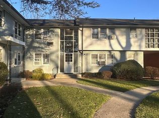 15-11 Plaza Rd APT B, Fair Lawn, NJ 07410