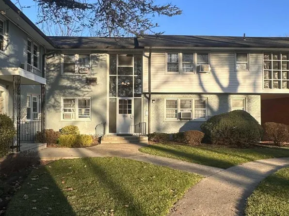 15-11 Plaza Rd APT B, Fair Lawn, NJ 07410