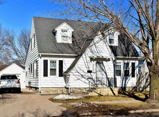 462 W 5th St, Winona, MN 55987