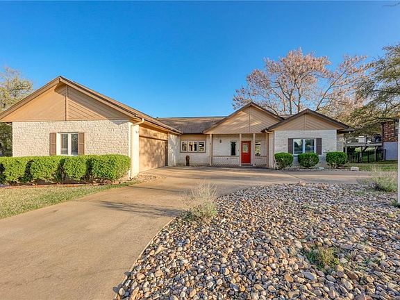 5th image of 21429 Lakefront Dr