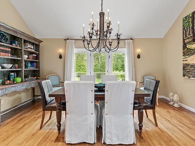64 Woodruff Ln — Photo 8