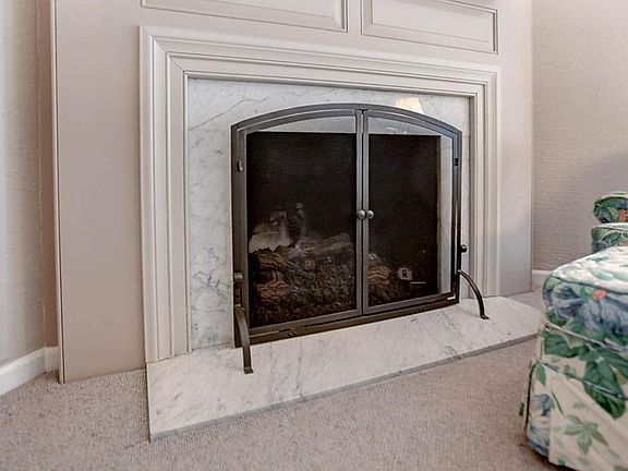 4th image of 333 Oakwood Ave Suite 1B