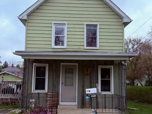 421 Kekoskee Street, Mayville, WI 53050