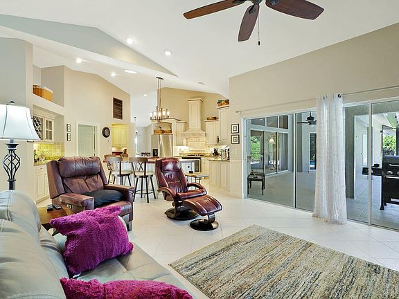 4th image of 146 Muirfield Cir