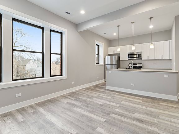 5th image of 857-59 N Hoyne Ave #857-G