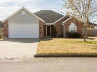 1311 Fox Trail Dr, Elkins, AR 72727