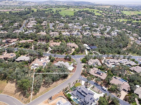 3rd image of 4245 Raphael Dr