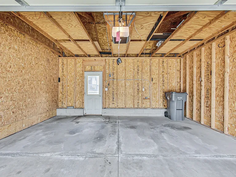 2406 Central Ave — Photo 37